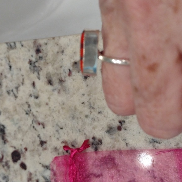 Beautiful red and black ring with sterling setting nwot - Picture 3 of 3